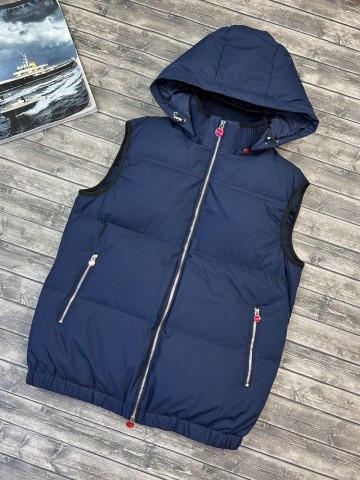 Безрукавка Kiton
