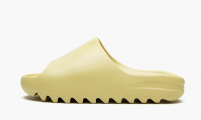 Adidas Yeezy Slide "Desert Sand"