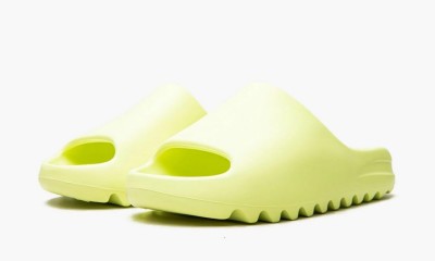 Adidas Yeezy Slide "Glow Green"