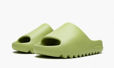 Adidas Yeezy Slide "Resin"