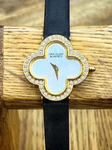 Часы Van Cleef & Arpels