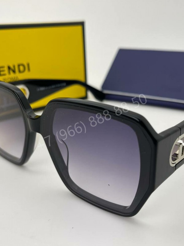 Солнцезащитные очки Fendi