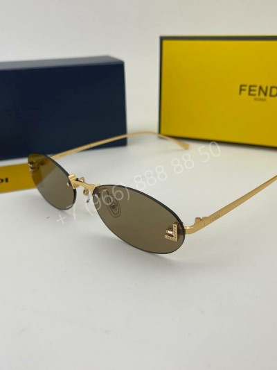 Солнцезащитные очки Fendi