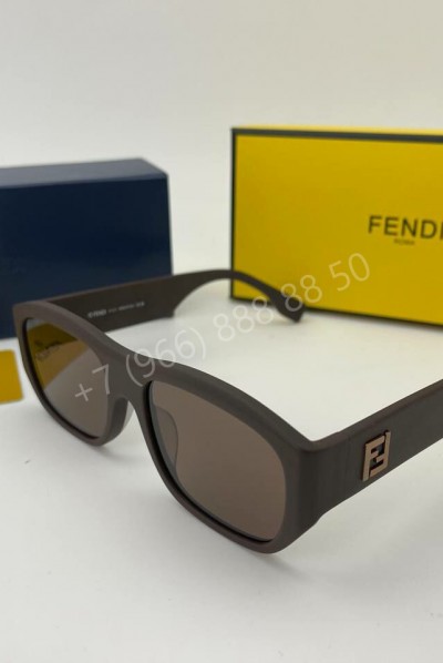 Солнцезащитные очки Fendi