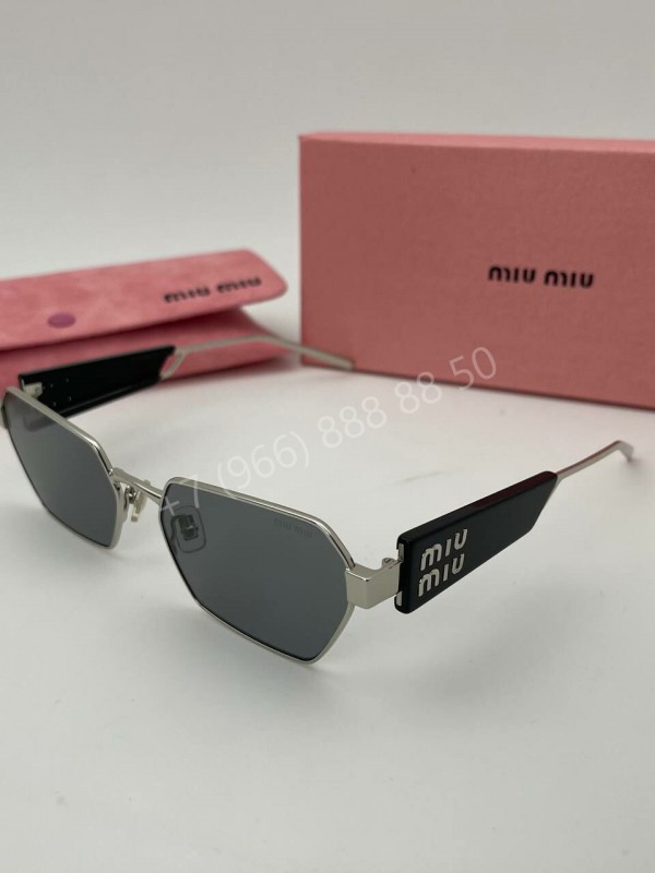 Солнцезащитные очки MIU MIU