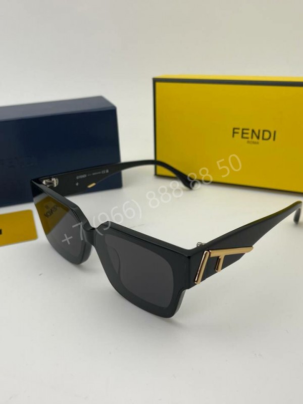 Солнцезащитные очки Fendi