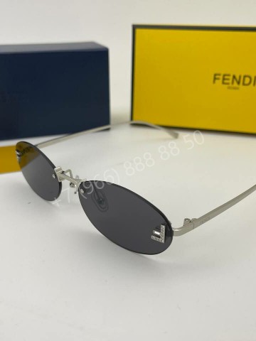 Солнцезащитные очки Fendi