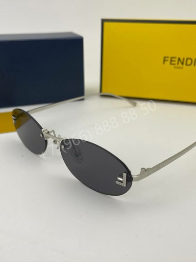 Солнцезащитные очки Fendi