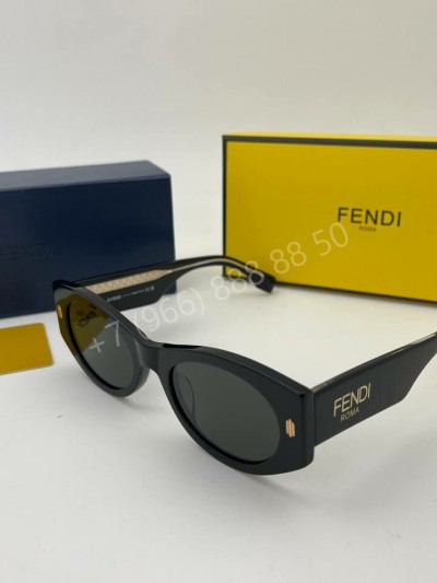 Солнцезащитные очки Fendi