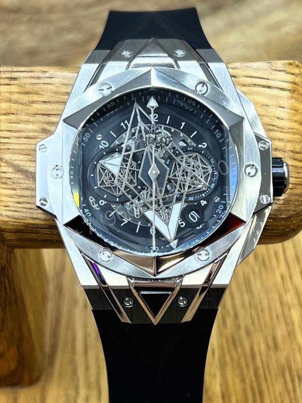 Часы Hublot