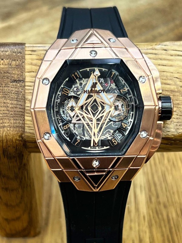 Часы Hublot