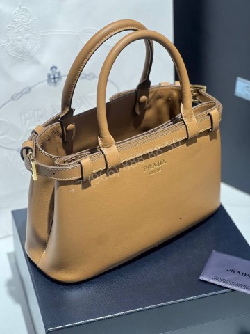 Сумка Prada