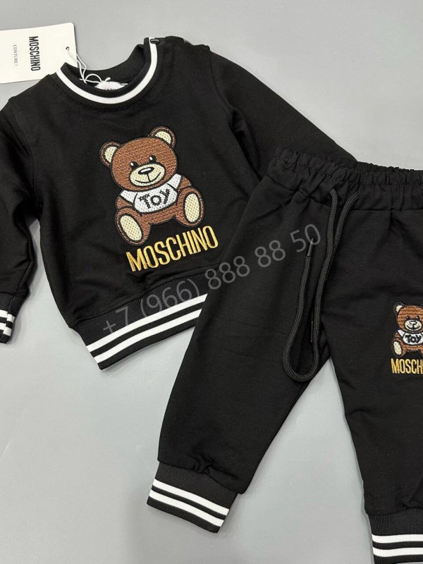 Костюм Moschino