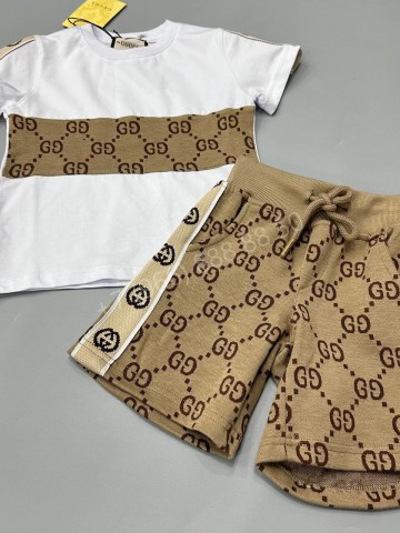 Костюм 	Gucci
