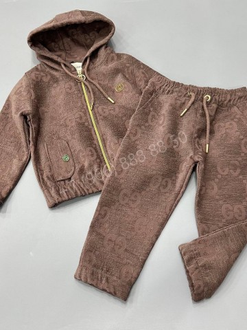 Костюм 	Gucci