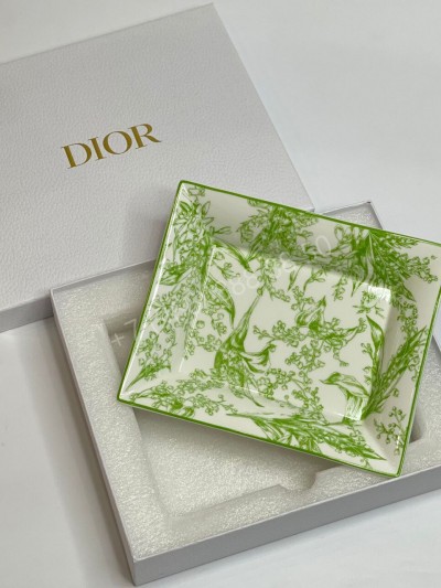 Блюдо Dior