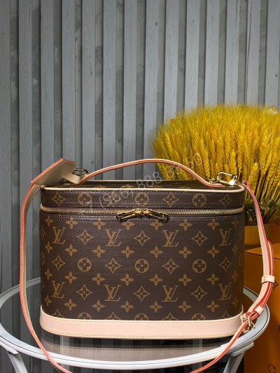 Косметичка Louis Vuitton