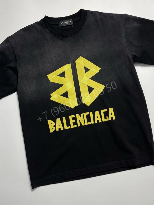 Футболка Balenciaga