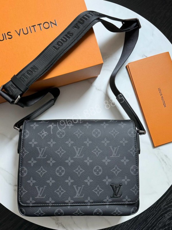 Сумка-мессенджер Louis Vuitton