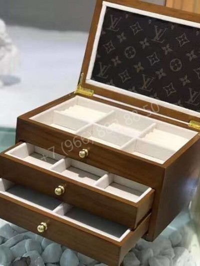 Шкатулка Louis Vuitton