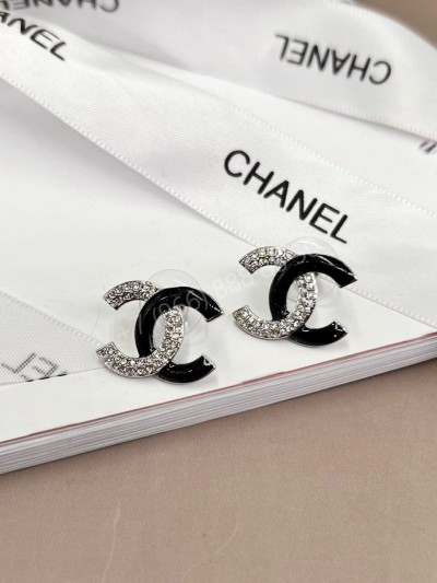 Серьги пусеты CHANEL