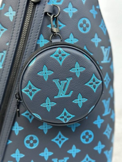 Сумка-слинг Louis Vuitton