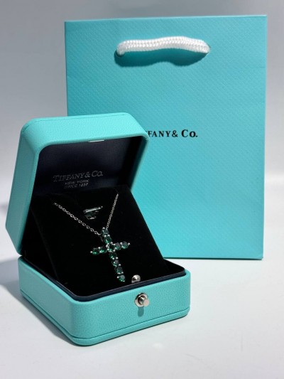 Крест Tiffany & Co. 2 см