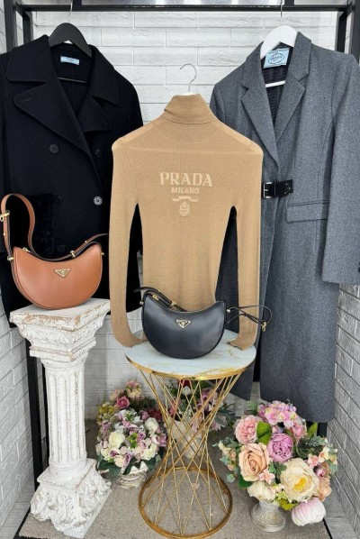 Водолазка Prada