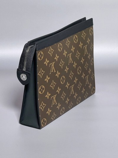 Клатч Louis Vuitton