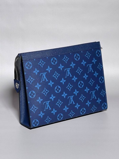 Клатч Louis Vuitton