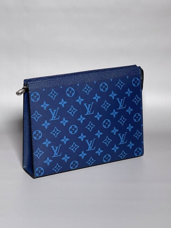 Клатч Louis Vuitton