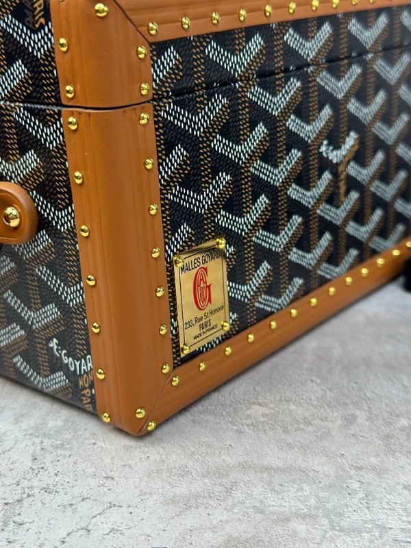 Шкатулка под часы Goyard