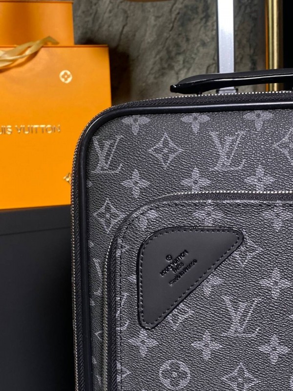 Чемодан Louis Vuitton