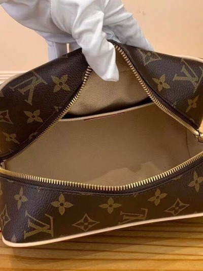 Косметичка Louis Vuitton