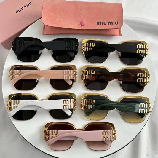 Солнцезащитные очки MIU MIU