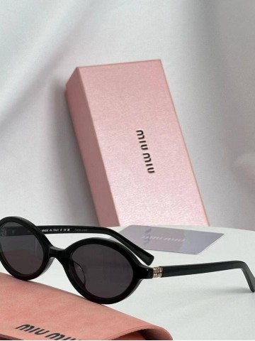 Солнцезащитные очки MIU MIU