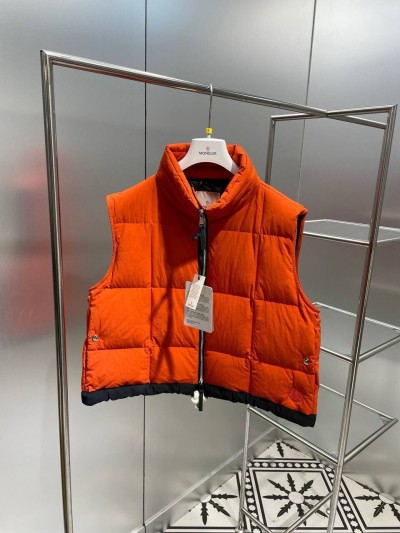 Безрукавка Moncler