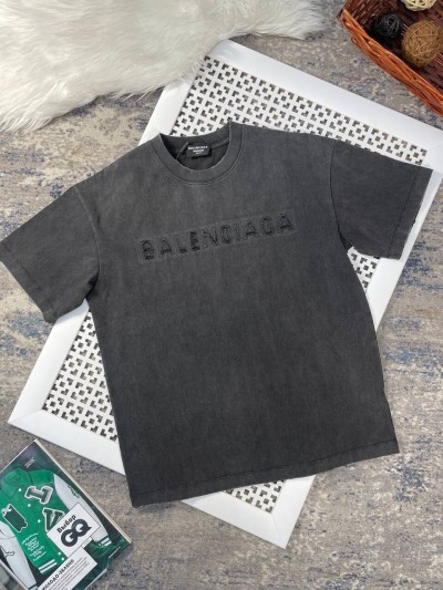 Футболка Balenciaga