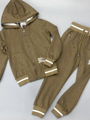 Костюм Burberry
