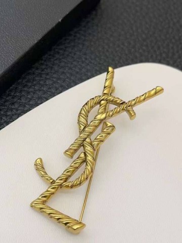 Брошь Yves Saint Laurent