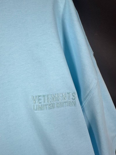 Футболка Vetements