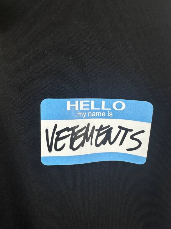 Футболка Vetements