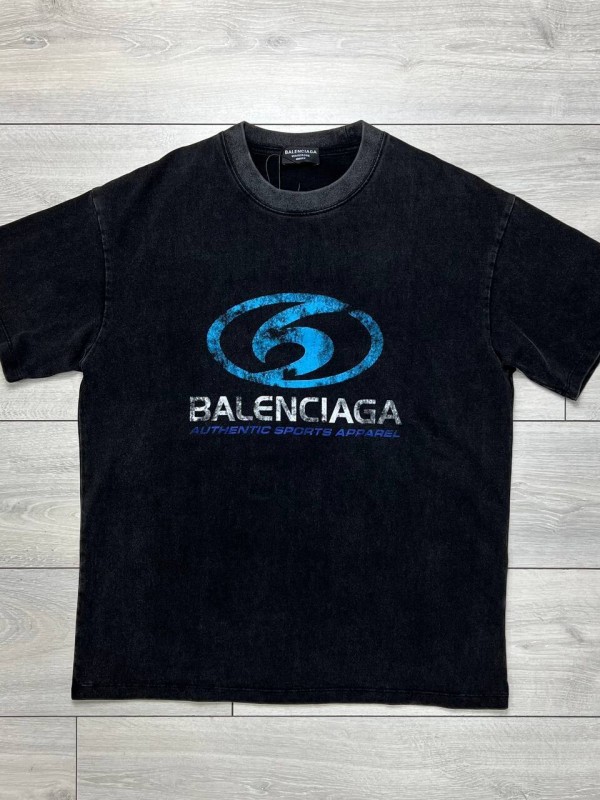 Футболка Balenciaga