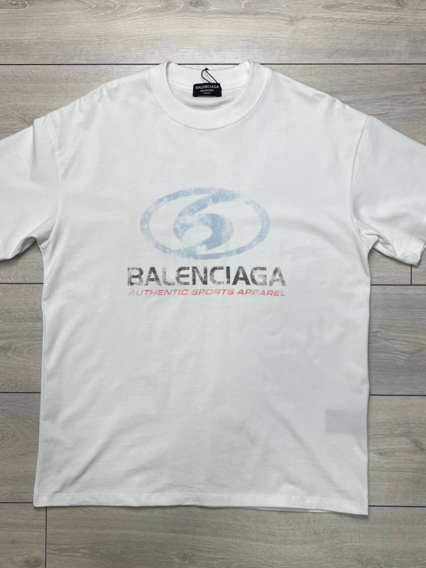 Футболка Balenciaga