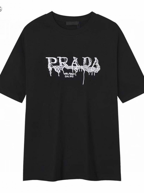 Футболка Prada