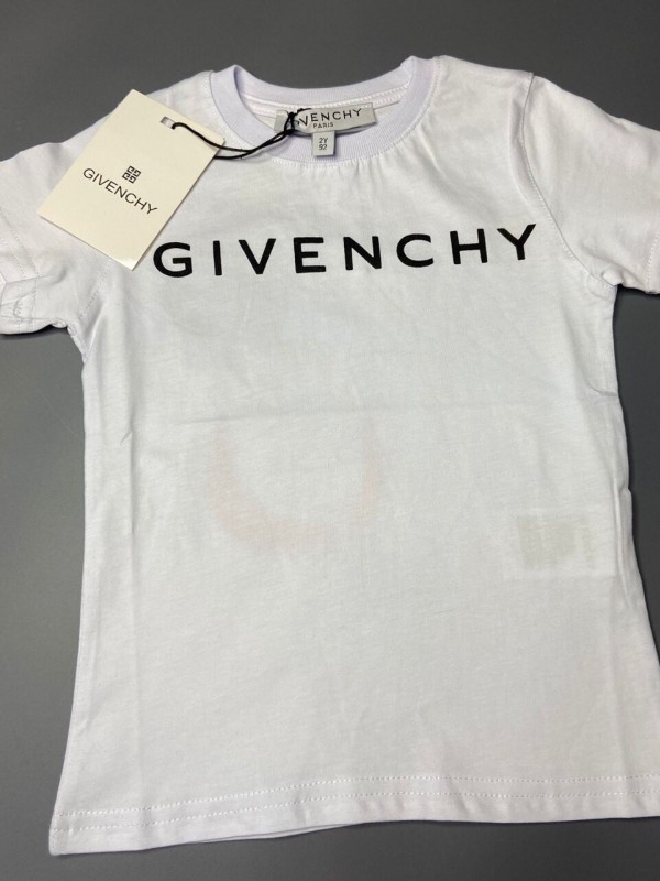 Футболка Givenchy