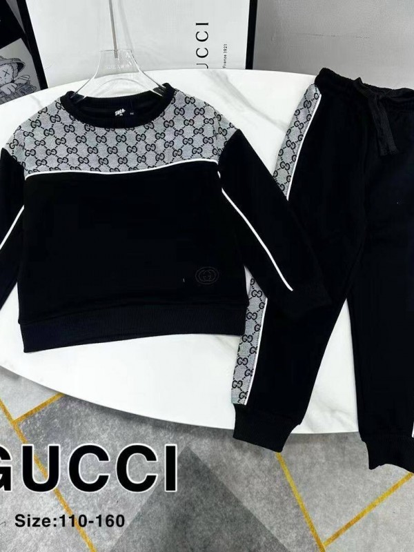 Костюм Gucci