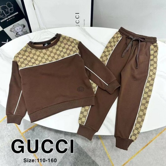 Костюм Gucci