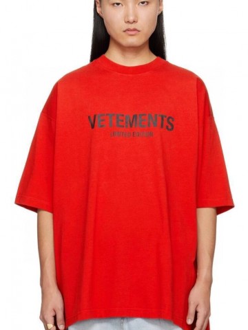 Футболка Vetements