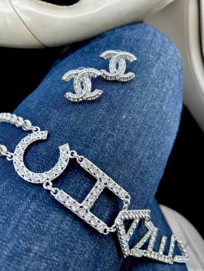 Серьги CHANEL